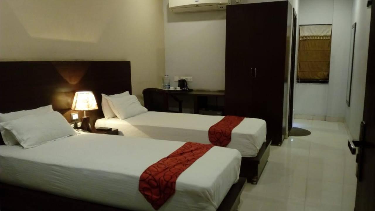 Ojas Hotel & Resort Durgāpur Exterior photo